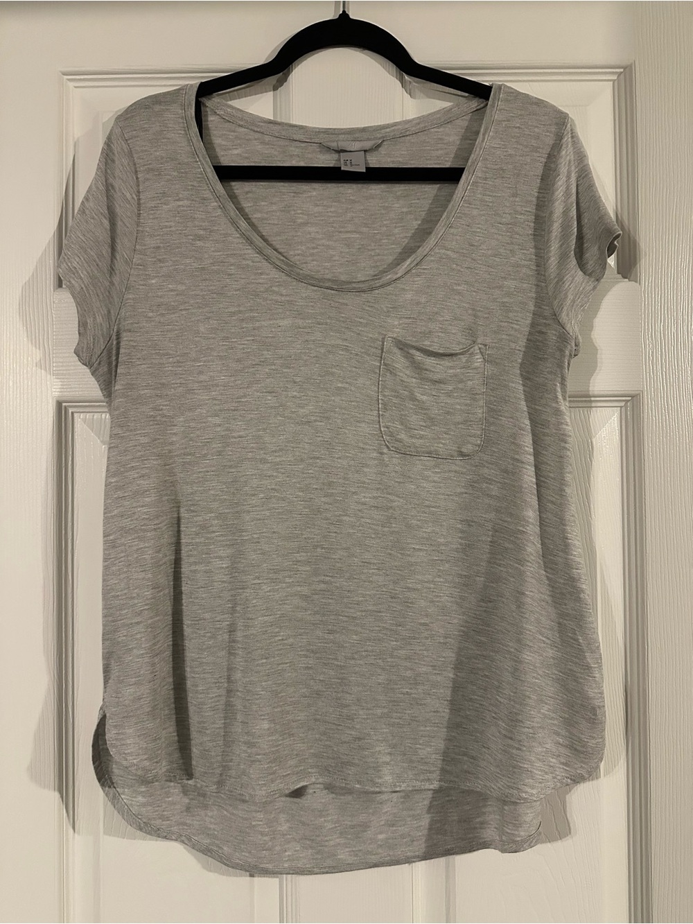 H&M Light Heather Gray Scoop Neck Short Sleeve Pocket Tee